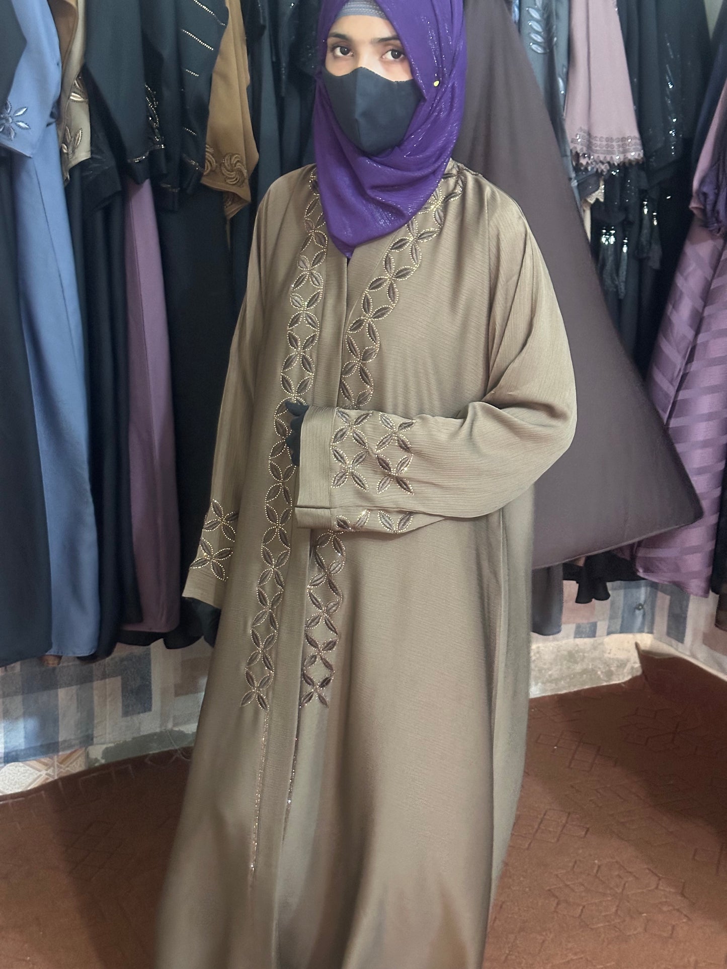 GMC Golden Beeds Abaya