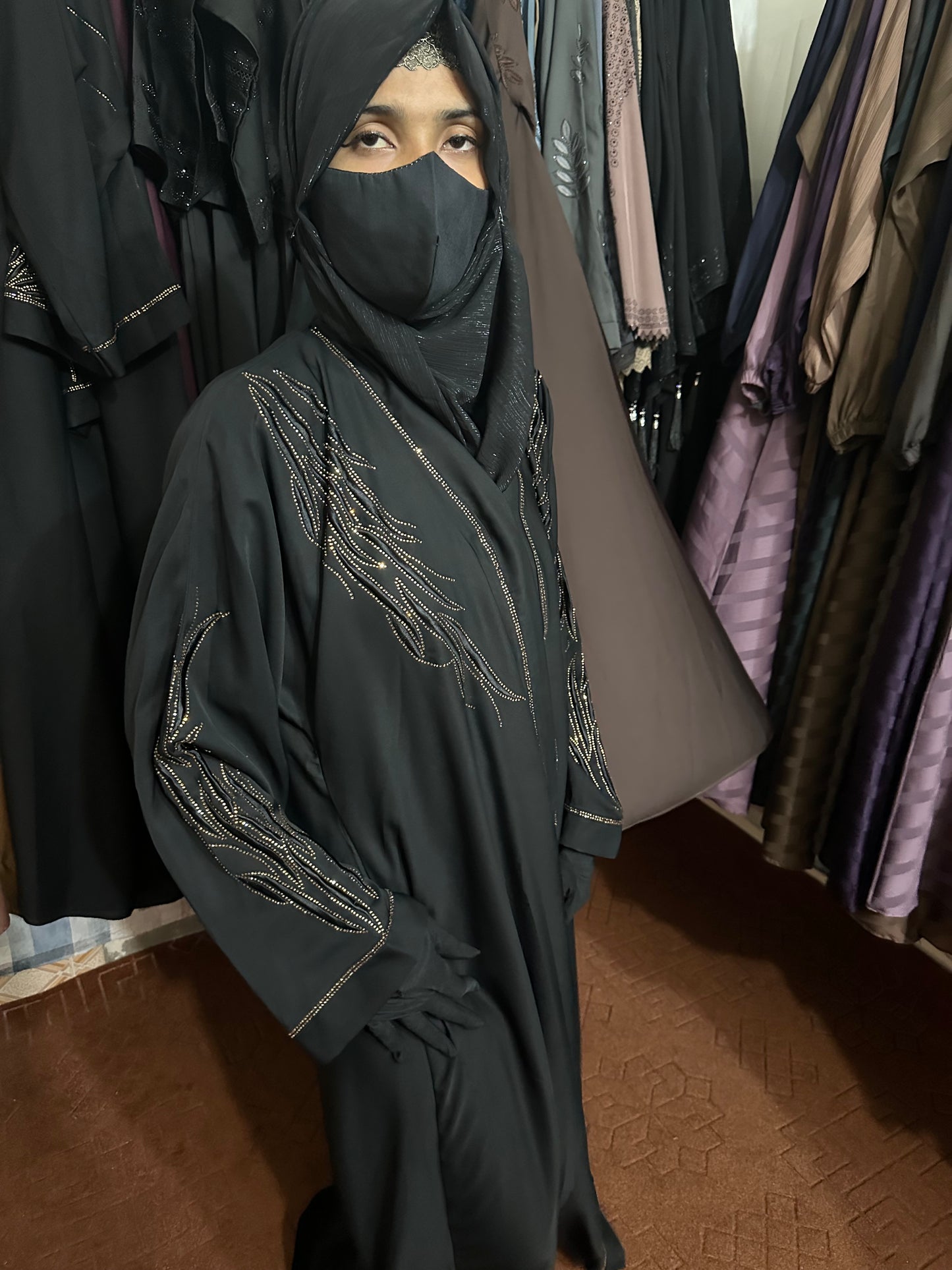 GMC Golden Beeds Abaya