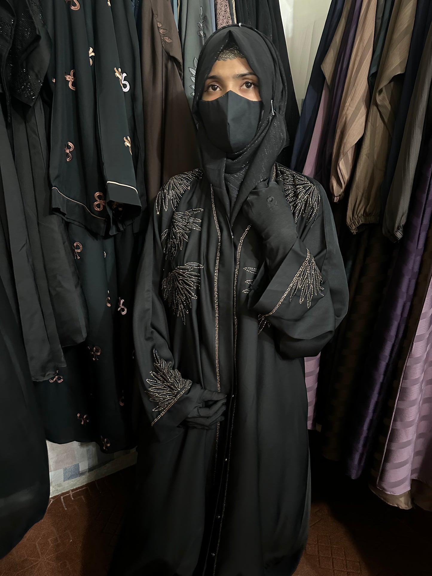 GMC Golden Beeds Abaya