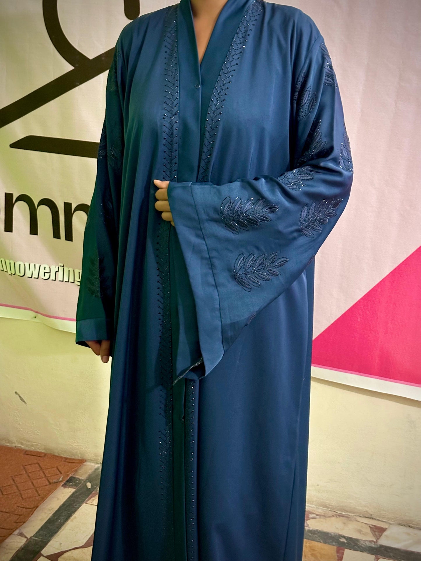 Leaf Arms Abaya