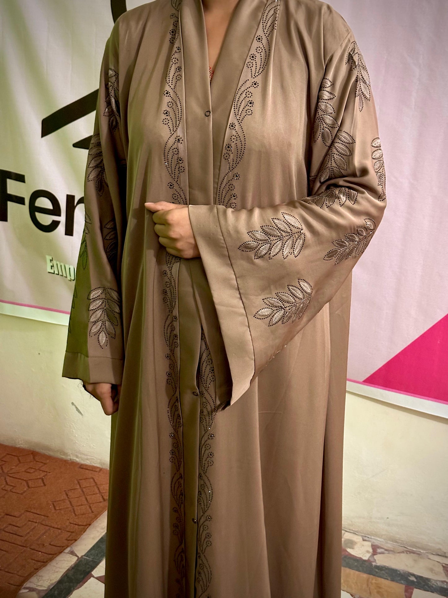 Leaf Arms Abaya